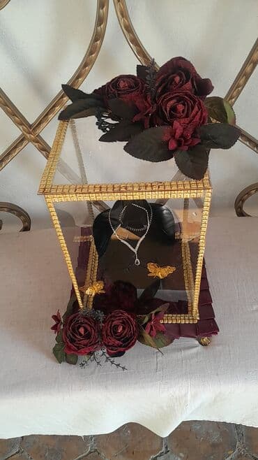 Məhsul: Zərgərlik və xonça nümayişi üçün dekorativ vitrin dəsti 50ed lalafo.az -da Məhsul: Zərgərlik və xonça nümayişi üçün dekorativ vitrin dəsti 50ed