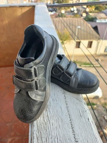 Uşaq ayaqqabısı – qara rəngdə, ikili cırt-cırtlı model. - Material lalafo.az -da Uşaq ayaqqabısı – qara rəngdə, ikili cırt-cırtlı model. - Material