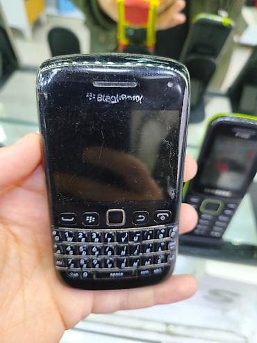 Blackberry Bold Touch 9900, rəng - Qara, Düyməli lalafo.az -da Blackberry Bold Touch 9900, rəng - Qara, Düyməli
