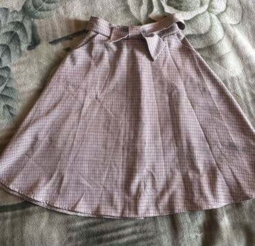 - Qadın ətəyi: A-kəsim, dizə yaxın uzunluq. Xırda xanalı (çəkmə) lalafo.az -da - Qadın ətəyi: A-kəsim, dizə yaxın uzunluq. Xırda xanalı (çəkmə)