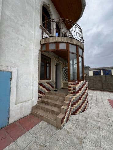 7 otaqlı, 300 kv. m, Orta təmir lalafo.az -da — 2 7 otaqlı, 300 kv. m, Orta təmir — 2