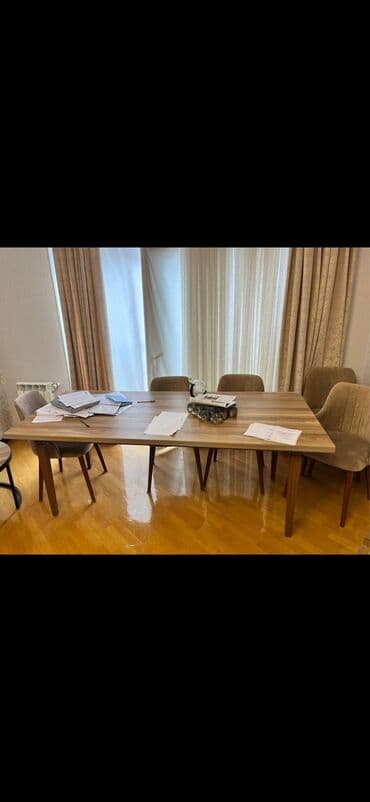 Qonaq otağı üçün, İşlənmiş, Açılmayan, Dördbucaq masa, 8 stul lalafo.az -da Qonaq otağı üçün, İşlənmiş, Açılmayan, Dördbucaq masa, 8 stul