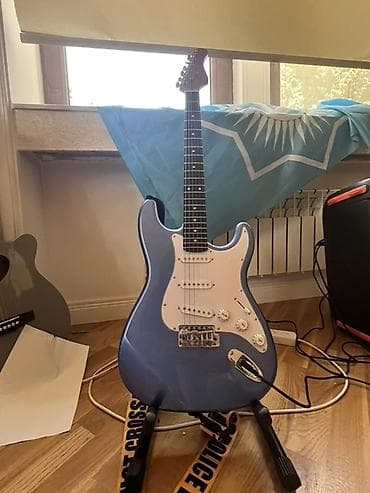 Elektrik gitara – Strat tipli korpus - Korpus: klassik Strat dizaynı lalafo.az -da Elektrik gitara – Strat tipli korpus - Korpus: klassik Strat dizaynı