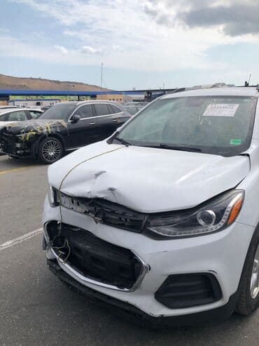 Məhsul: Chevrolet Equinox (2 ədəd), ön hissədən zədələnmiş lalafo.az -da Məhsul: Chevrolet Equinox (2 ədəd), ön hissədən zədələnmiş