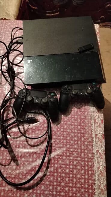 PlayStation 4 oyun konsolu dəsti - Model: PS4 (orijinal korpus lalafo.az -da PlayStation 4 oyun konsolu dəsti - Model: PS4 (orijinal korpus