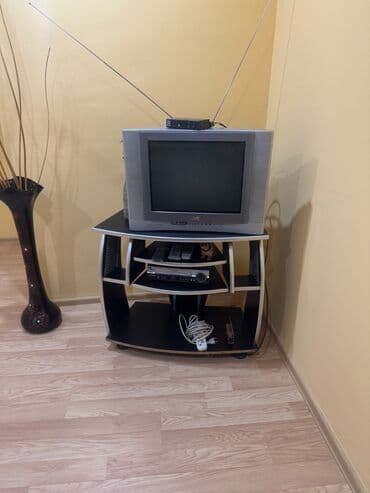 Televizor ve altligi bir yerde lalafo.az -da Televizor ve altligi bir yerde