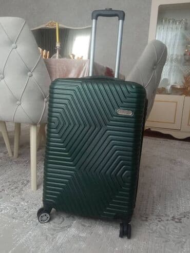 Sərt korpuslu təkərli səyahət çamadanı - Rəng: tünd yaşıl - Korpus lalafo.az -da Sərt korpuslu təkərli səyahət çamadanı - Rəng: tünd yaşıl - Korpus