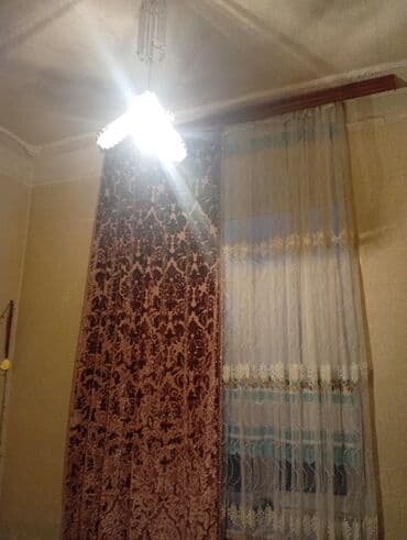 Пуфики: Klassik üslubda mebel və dekor dəsti - Yemək otağı üçün vitrin: 3 at lalafo.az — 1 Пуфики: Klassik üslubda mebel və dekor dəsti - Yemək otağı üçün vitrin: 3 — 1