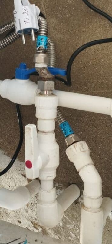 Душевые насадки, лейки: Santexnik xidməti santexnik işləri görülür at lalafo.az — 1 Душевые насадки, лейки: Santexnik xidməti santexnik işləri görülür — 1