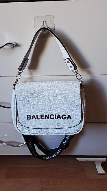 Çiyin çantası, Balenciaga, Yeni lalafo.az -da Çiyin çantası, Balenciaga, Yeni