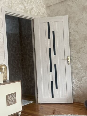 Ağ-açıq palitra tonlarında interyer üçün dekorativ otaq qapısı - lalafo.az -da Ağ-açıq palitra tonlarında interyer üçün dekorativ otaq qapısı -