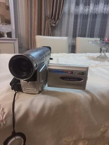 Panasonic video kamera, evdə istifadə üçün idealdır. Yüngül və lalafo.az -da Panasonic video kamera, evdə istifadə üçün idealdır. Yüngül və