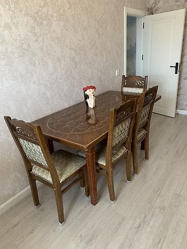 Yemək otağı üçün dəst – açılıb-bağlanan masa və 4 stul(6 stul olar ) at lalafo.az Yemək otağı üçün dəst – açılıb-bağlanan masa və 4 stul(6 stul olar )