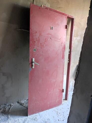 Mənzil üçün İşlənmiş Giriş qapısı Glazok ilə, Zəmanətsiz, Ünvandan götürmə lalafo.az -da Mənzil üçün İşlənmiş Giriş qapısı Glazok ilə, Zəmanətsiz, Ünvandan götürmə