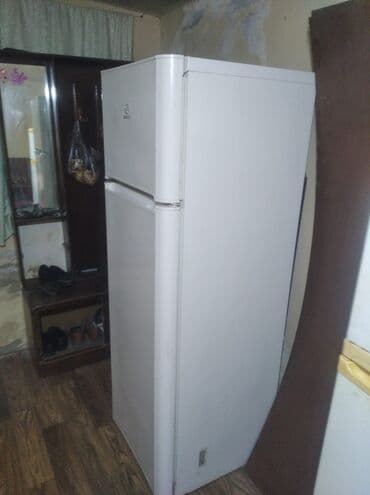 Маслобойки: Б/у 2 двери Indesit Холодильник Продажа, цвет - Белый at lalafo.az — 5 Маслобойки: Б/у 2 двери Indesit Холодильник Продажа, цвет - Белый — 5