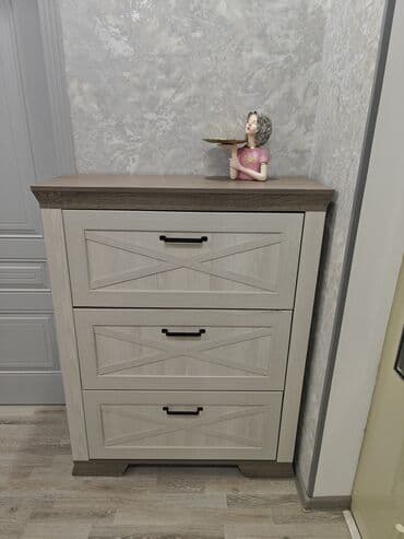 Açılan, 3 qapılı Düz dolab, Ayaqqabı dolabı lalafo.az -da Açılan, 3 qapılı Düz dolab, Ayaqqabı dolabı