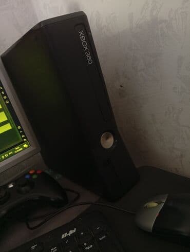 XBOX 360 İDEAL VƏZİYYƏTDƏ 2 PULTLA İCİNDƏ 15 OYUN VAR VƏ OYUN DİSKLƏRİ lalafo.az -da XBOX 360 İDEAL VƏZİYYƏTDƏ 2 PULTLA İCİNDƏ 15 OYUN VAR VƏ OYUN DİSKLƏRİ