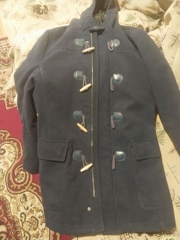 Klassik duffle tipli mavi palto - Rəng: tünd mavi - Model: kapüşonlu lalafo.az -da Klassik duffle tipli mavi palto - Rəng: tünd mavi - Model: kapüşonlu