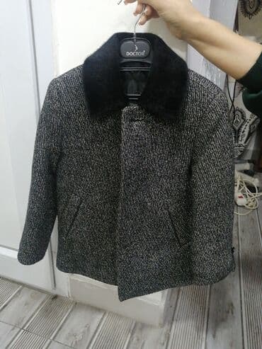 Uşaq paltosu 2 ya 3 dəfə geyilib 4 və 5 yaşa görə lalafo.az -da Uşaq paltosu 2 ya 3 dəfə geyilib 4 və 5 yaşa görə