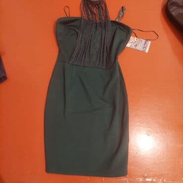 Zərif qadın gecə/ziyafət paltarı - Rəng: tünd yaşıl - Siluet: bədənə lalafo.az -da Zərif qadın gecə/ziyafət paltarı - Rəng: tünd yaşıl - Siluet: bədənə