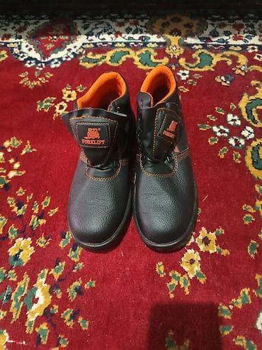 Iş botinkası yenidir ölçüsü 42- dir 41- ə gedir çox möhkəm botinkadır lalafo.az -da Iş botinkası yenidir ölçüsü 42- dir 41- ə gedir çox möhkəm botinkadır