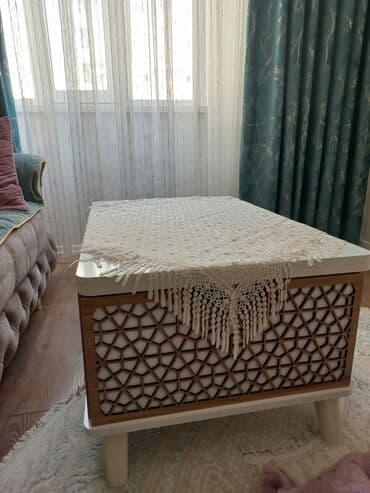 Yeni, Güzgüsüz lalafo.az -da Yeni, Güzgüsüz