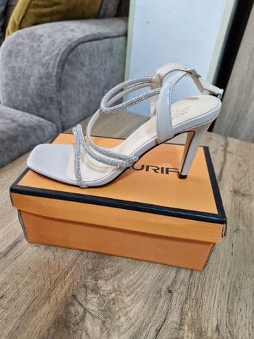 Ölçü: 38, rəng - Bej, İşlənmiş lalafo.az -da Ölçü: 38, rəng - Bej, İşlənmiş