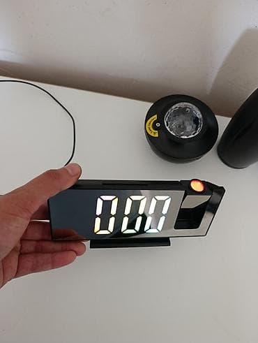 LED rəqəmsal sürət göstəricisi (HUD) – avtomobil üçün - Ön şüşəyə lalafo.az -da LED rəqəmsal sürət göstəricisi (HUD) – avtomobil üçün - Ön şüşəyə