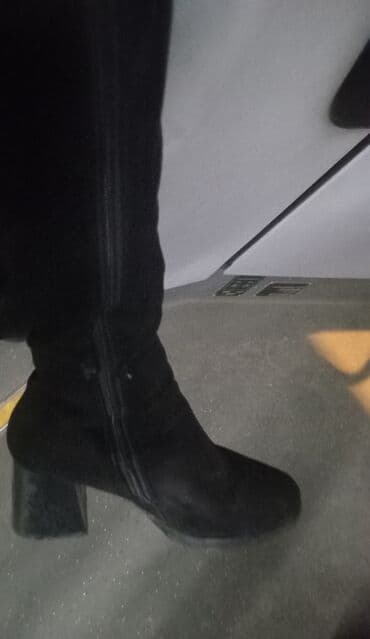 Derimod, Ölçü: 39, rəng - Qara, İşlənmiş lalafo.az -da Derimod, Ölçü: 39, rəng - Qara, İşlənmiş