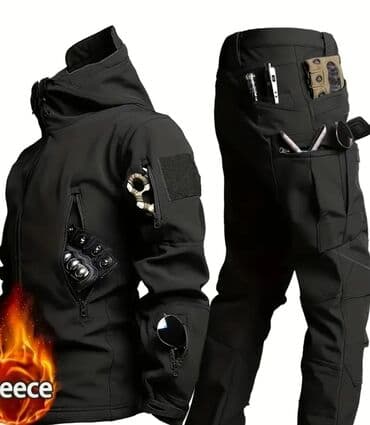 Qara rəngdə olan, çoxsaylı cibləri olan taktiki üslublu fleece gödəkcə lalafo.az -da Qara rəngdə olan, çoxsaylı cibləri olan taktiki üslublu fleece gödəkcə