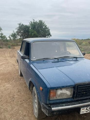Lada 2107 sedan – mavi rəng, 4 qapı, arxa ötürücülü klassik kuzov lalafo.az -da Lada 2107 sedan – mavi rəng, 4 qapı, arxa ötürücülü klassik kuzov