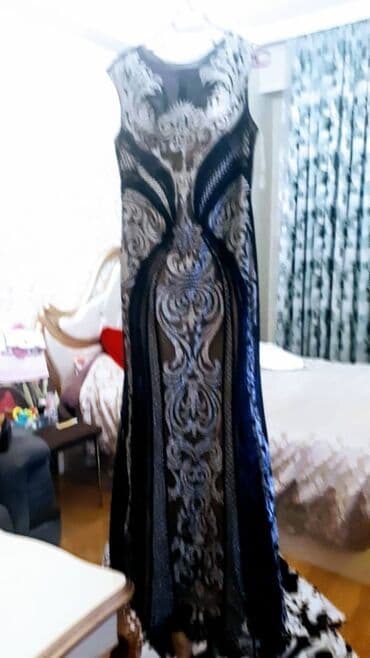 Cemi 1 defe nishan merasimine geyinilib.300 manata alinib eyinde cox lalafo.az -da Cemi 1 defe nishan merasimine geyinilib.300 manata alinib eyinde cox