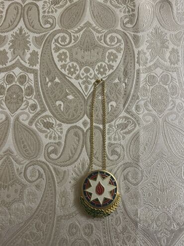 Azərbaycan rəmzli medalion-kolye - Dizayn: Ön tərəfdə səkkizguşəli lalafo.az -da Azərbaycan rəmzli medalion-kolye - Dizayn: Ön tərəfdə səkkizguşəli