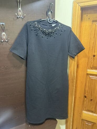 Qara rəngli qısa don - Klassik düz kəsim, dizə yaxın uzunluq - Qısa lalafo.az -da Qara rəngli qısa don - Klassik düz kəsim, dizə yaxın uzunluq - Qısa