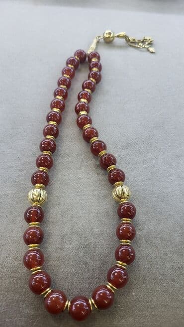 Qırmızı aqatdan təsbeh - Material: cilalanmış qırmızı aqat daş lalafo.az -da Qırmızı aqatdan təsbeh - Material: cilalanmış qırmızı aqat daş