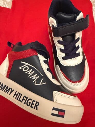 Oğlan üçün, 22, Tommy Hilfiger lalafo.az -da Oğlan üçün, 22, Tommy Hilfiger