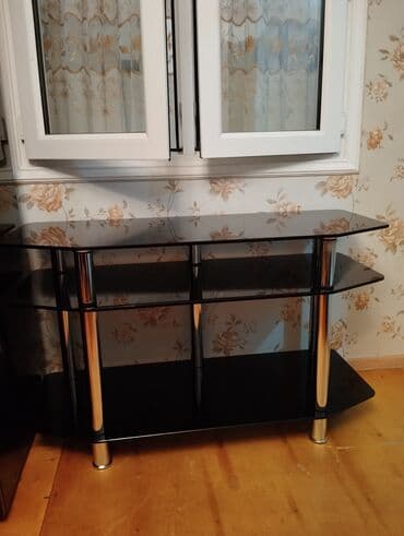 İşlənmiş, Düz TV altlığı, Polkalı, Şüşəli lalafo.az -da İşlənmiş, Düz TV altlığı, Polkalı, Şüşəli