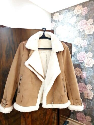 Qış Kurtkası ( Qadın üçün ) Razmer : M Material : 100 % Polyester lalafo.az -da Qış Kurtkası ( Qadın üçün ) Razmer : M Material : 100 % Polyester