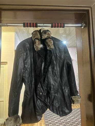 Məhsul: Qadın dəridən gödəkçə/palto - Material: Qaralı qara rəngdə lalafo.az -da Məhsul: Qadın dəridən gödəkçə/palto - Material: Qaralı qara rəngdə