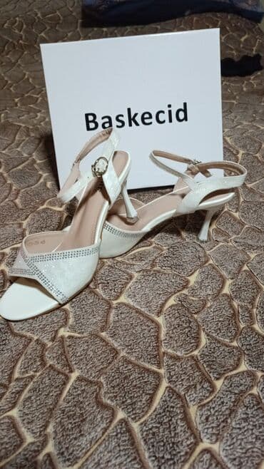 Ölçü: 40, Yeni lalafo.az -da Ölçü: 40, Yeni