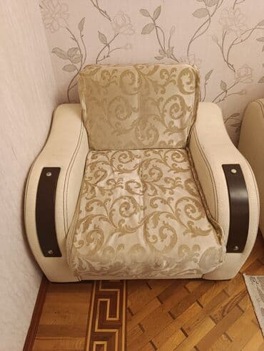 İşlənmiş, Divan, 2 kreslo, Bazalı, Açılan lalafo.az -da İşlənmiş, Divan, 2 kreslo, Bazalı, Açılan