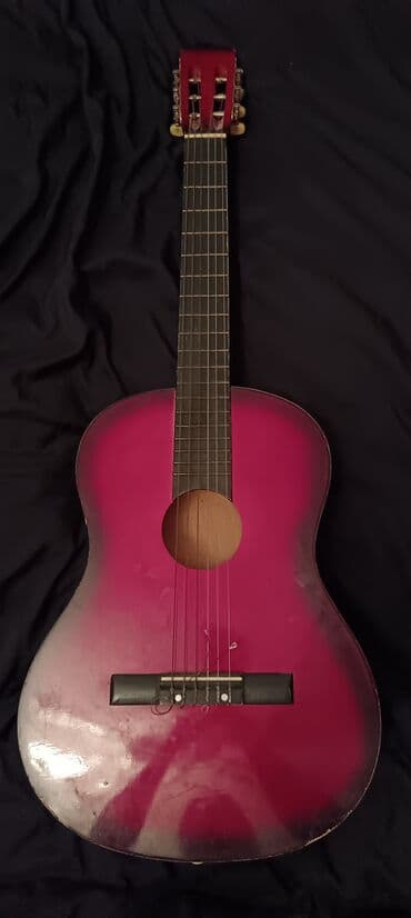 Məhsul: Klassik akustik gitara Xüsusiyyətlər: - Korpus: tam ölçülü lalafo.az -da Məhsul: Klassik akustik gitara Xüsusiyyətlər: - Korpus: tam ölçülü