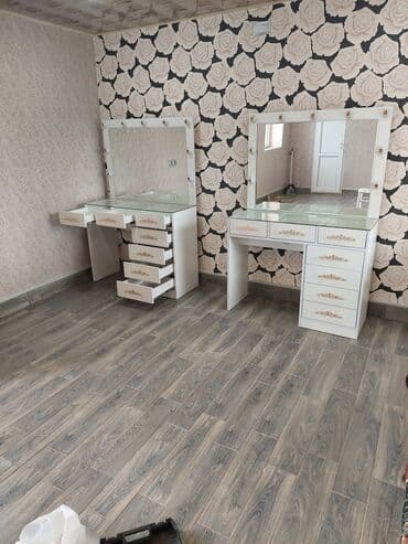 Yeni, Makiyaj üçün masa, Güzgülü lalafo.az -da Yeni, Makiyaj üçün masa, Güzgülü