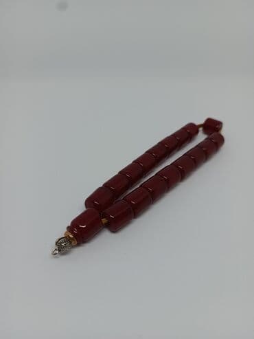 Təsbeh sıxma kəhrabadan düzəlib. 13 iplidi. Ətraflı məlumat almaq üçün lalafo.az -da Təsbeh sıxma kəhrabadan düzəlib. 13 iplidi. Ətraflı məlumat almaq üçün