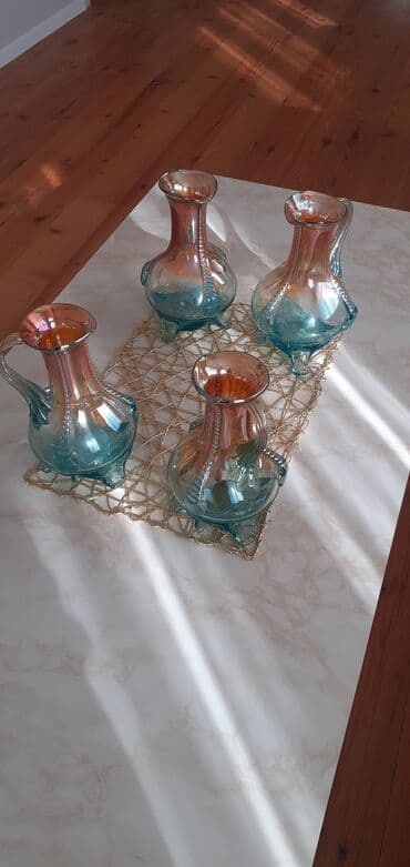 Dekorativ şüşə Qrafinlər. İkisi(naxışlı olan)-1.5litr. Digər 4ü-1litr lalafo.az -da Dekorativ şüşə Qrafinlər. İkisi(naxışlı olan)-1.5litr. Digər 4ü-1litr