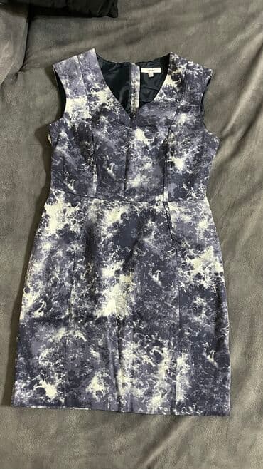 Tezedir .Koton .42 olcudur . Ama malomerkadir lalafo.az -da Tezedir .Koton .42 olcudur . Ama malomerkadir