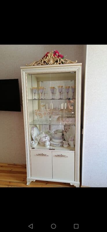 Şüşəli dolab vitrini, İşlənmiş lalafo.az -da Şüşəli dolab vitrini, İşlənmiş