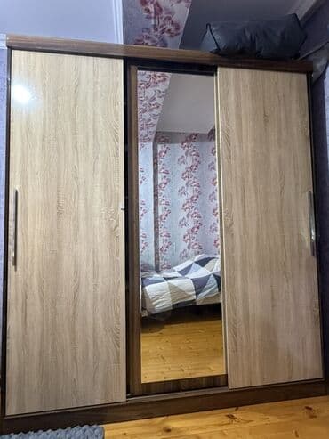 Kupe, 3 qapılı Düz dolab, Qarderob, paltar dolabı lalafo.az -da Kupe, 3 qapılı Düz dolab, Qarderob, paltar dolabı