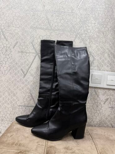 Qadın çəkmələri – qara rəng, dizaynı klassik 2 dəfə geyinilib - lalafo.az -da Qadın çəkmələri – qara rəng, dizaynı klassik 2 dəfə geyinilib -