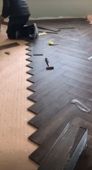 Peşakar laminat ustasi! lalafo.az -da Peşakar laminat ustasi!